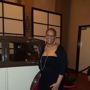 Meet your Posher, Connie